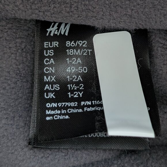 (4/$20) H&M - Fleece-Lined Earflap Cap - Picture 5 of 6
